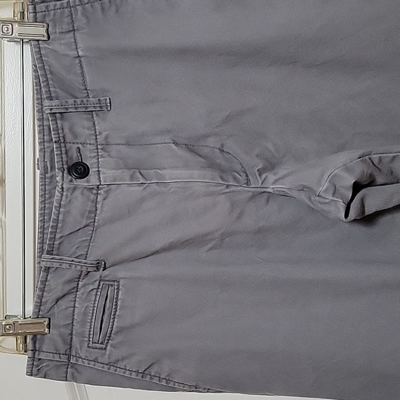 Old Navy "broken in straight" (Old Navy's term) 100% cotton pants, size 32X32 - Picture 2 of 6